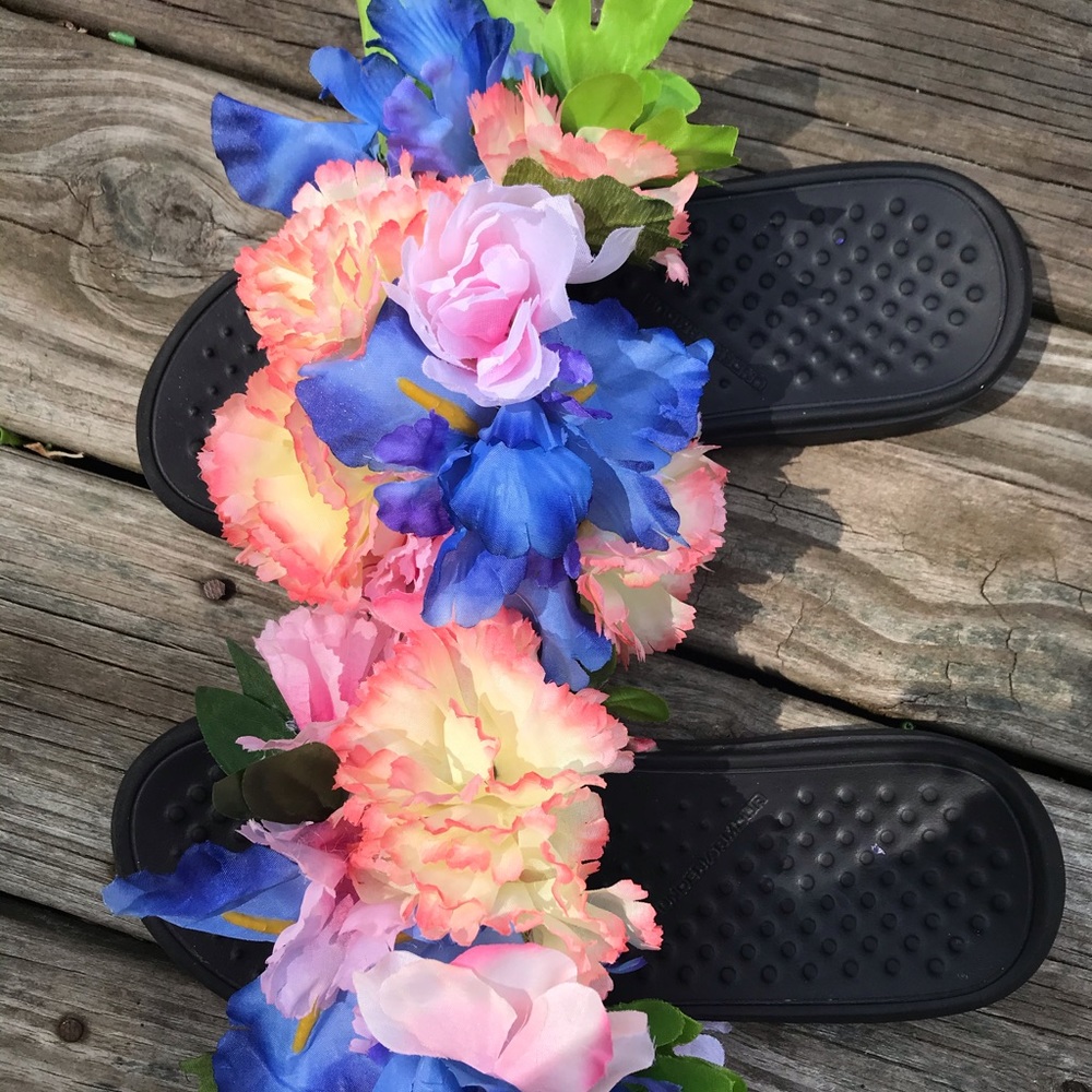 Floral Puff Slides